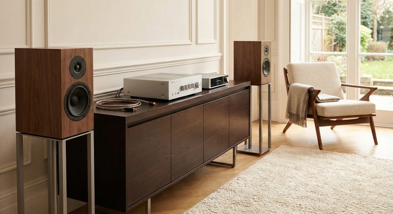 Modernes High-End Stereo-System im Wohnzimmer